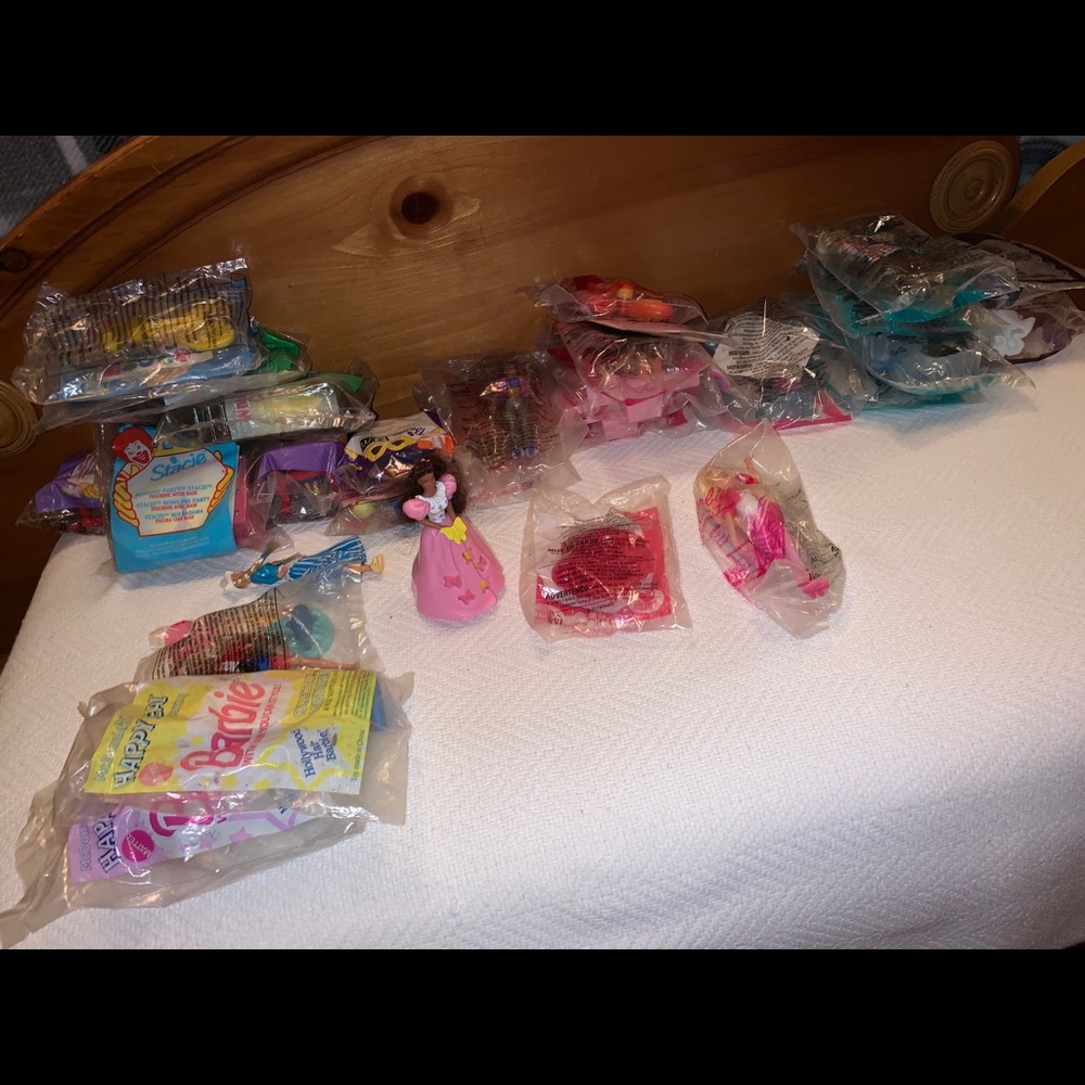 Mattel Vintage Barbies & Other Items - Picture 2 of 8
